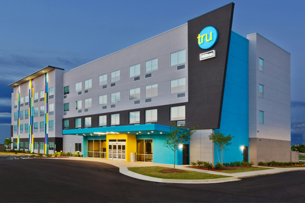 photo 1 of Tru by Hilton Auburn