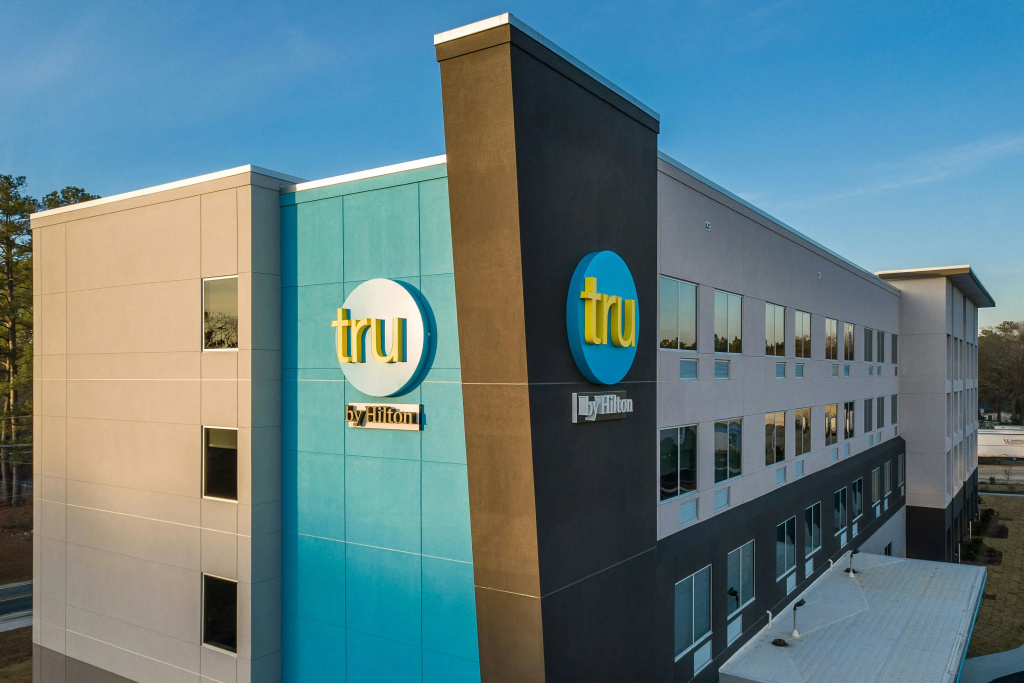 photo 1 of Tru by Hilton Fayetteville I-95, NC