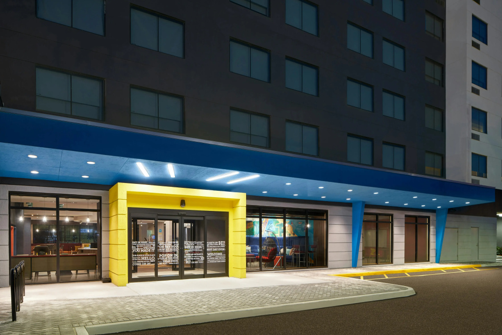 photo 1 of Tru By Hilton Ft. Lauderdale Airport