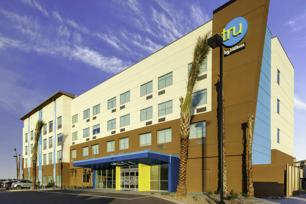 photo 1 of Tru by Hilton Gilbert