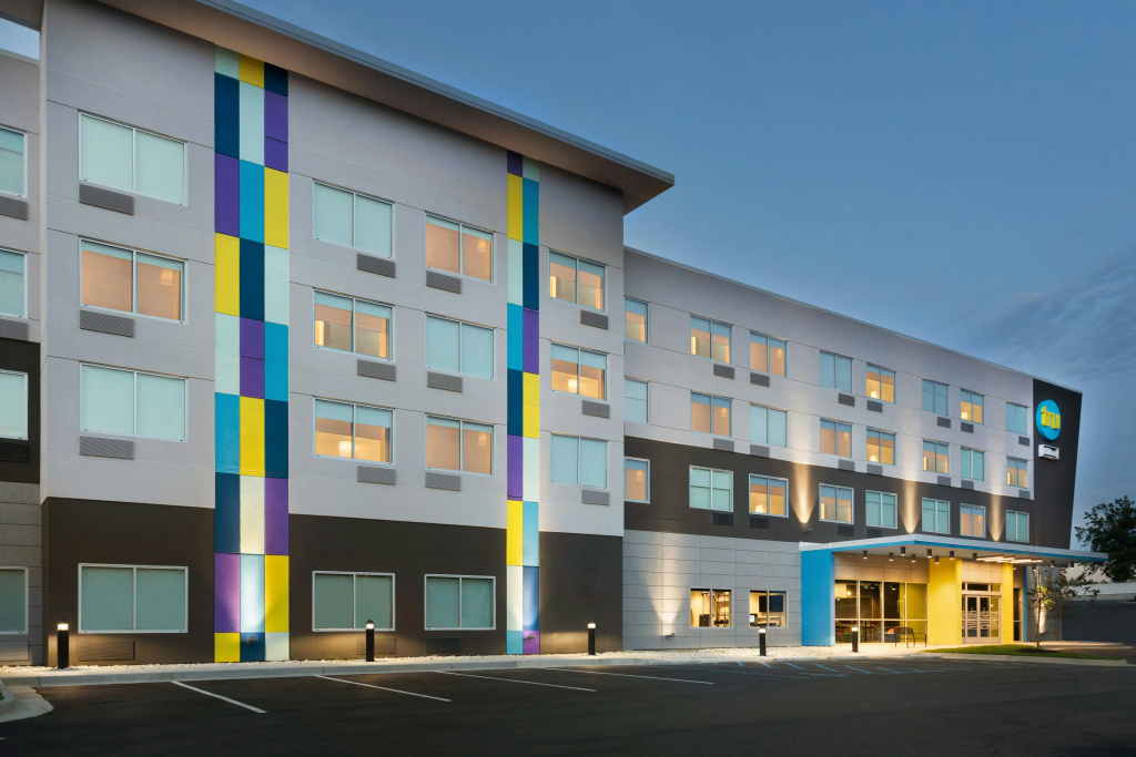 photo 1 of Tru by Hilton Harbison Columbia