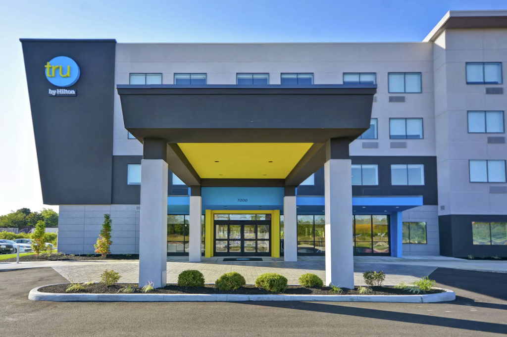 photo 1 of Tru by Hilton Huber Heights