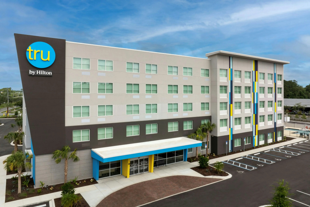 photo 1 of Tru by Hilton Jacksonville Airport I-95