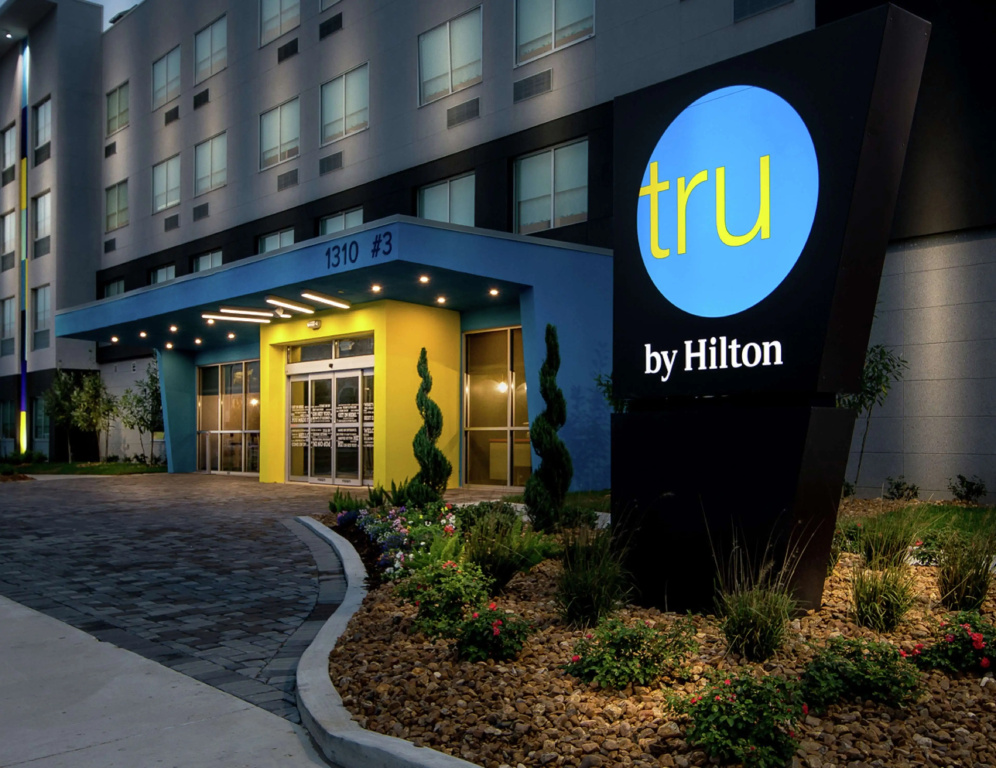 photo 1 of Tru by Hilton Lafayette River Ranch