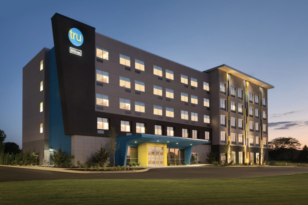 photo 1 of Tru by Hilton Lancaster East