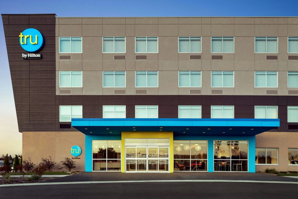 photo 1 of Tru By Hilton Milwaukee Brookfield