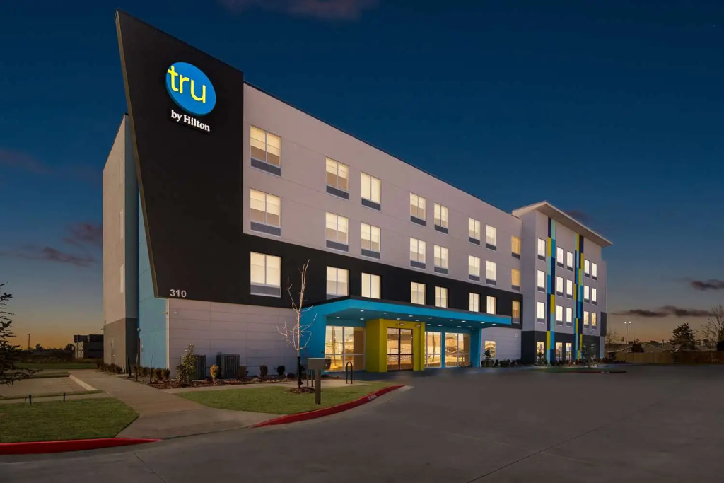 photo 1 of Tru By Hilton Rogers Bentonville