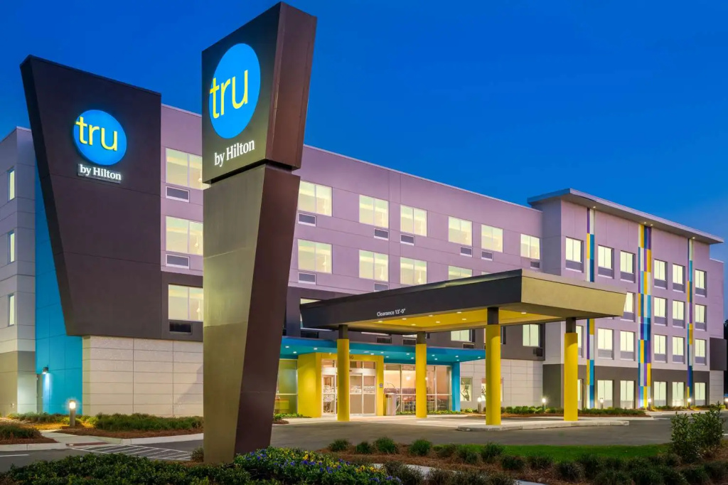 photo 1 of Tru by Hilton Savannah Airport