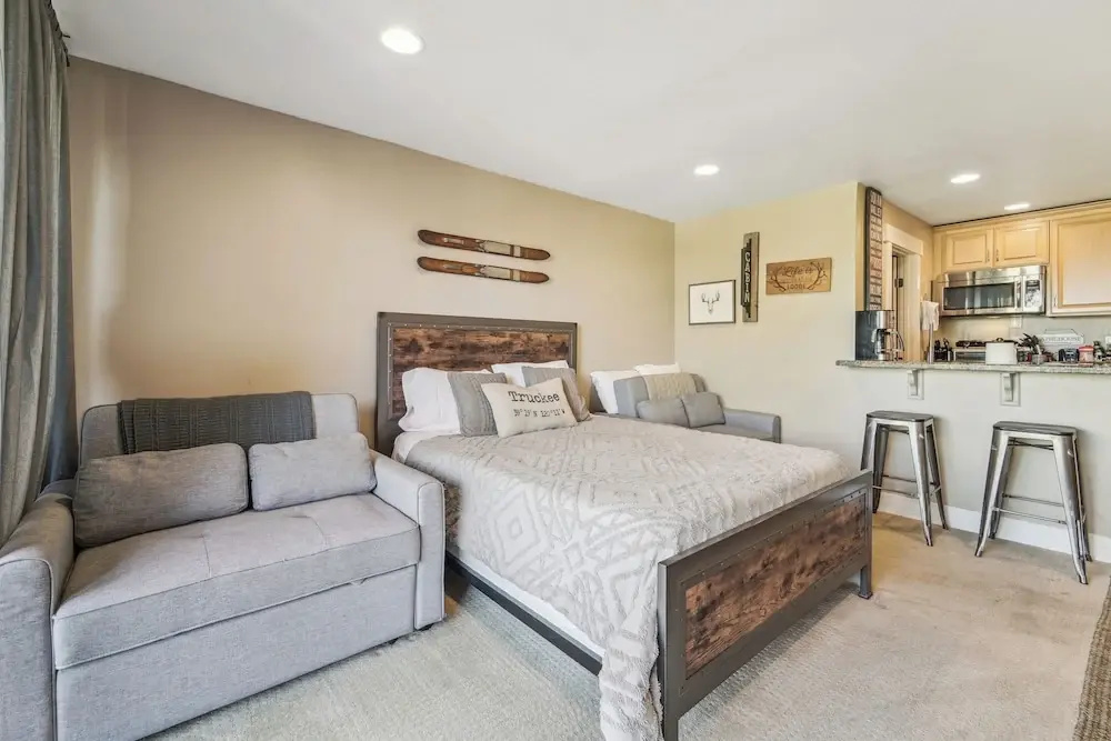 photo 1 of On-site Skiing: Truckee Studio w/ Balcony