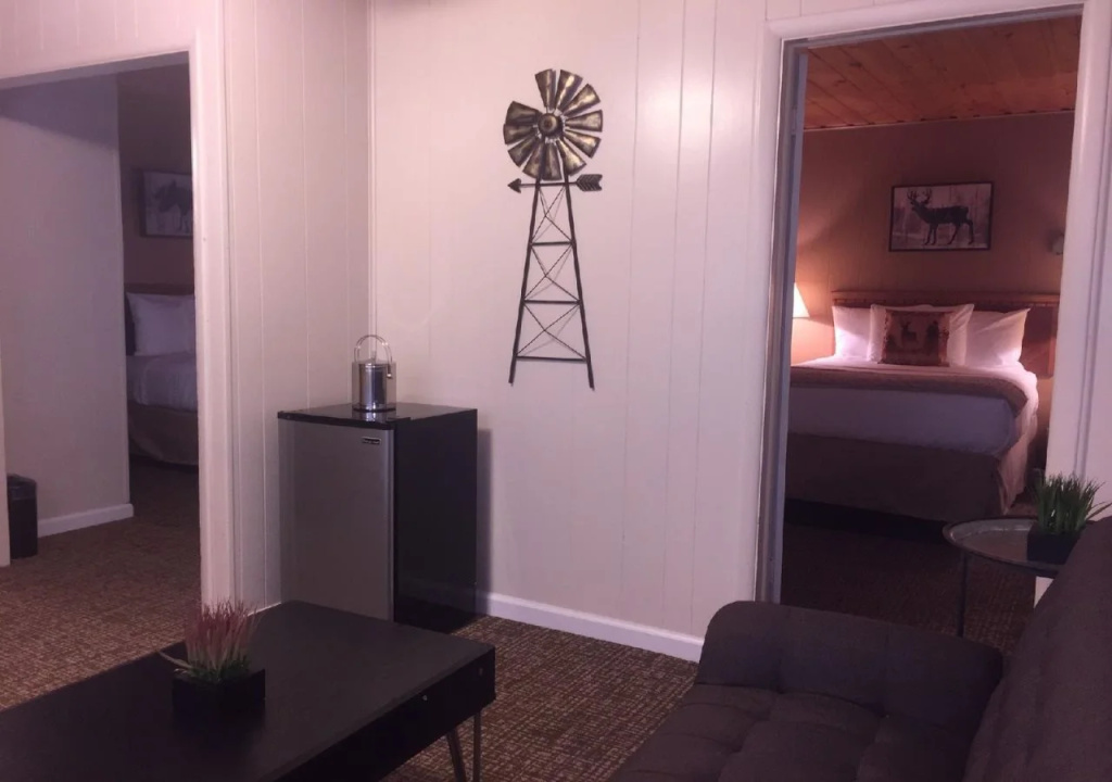 photo 1 of Estes Mountain Lodge