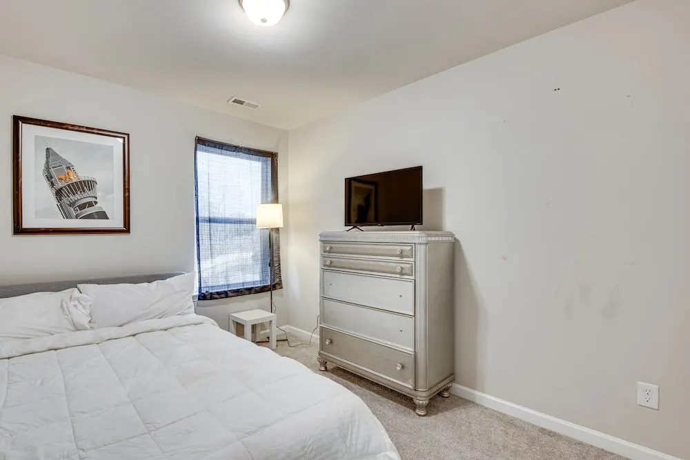 photo 1 of Union City Townhome: 17 Mi to Downtown Atlanta!