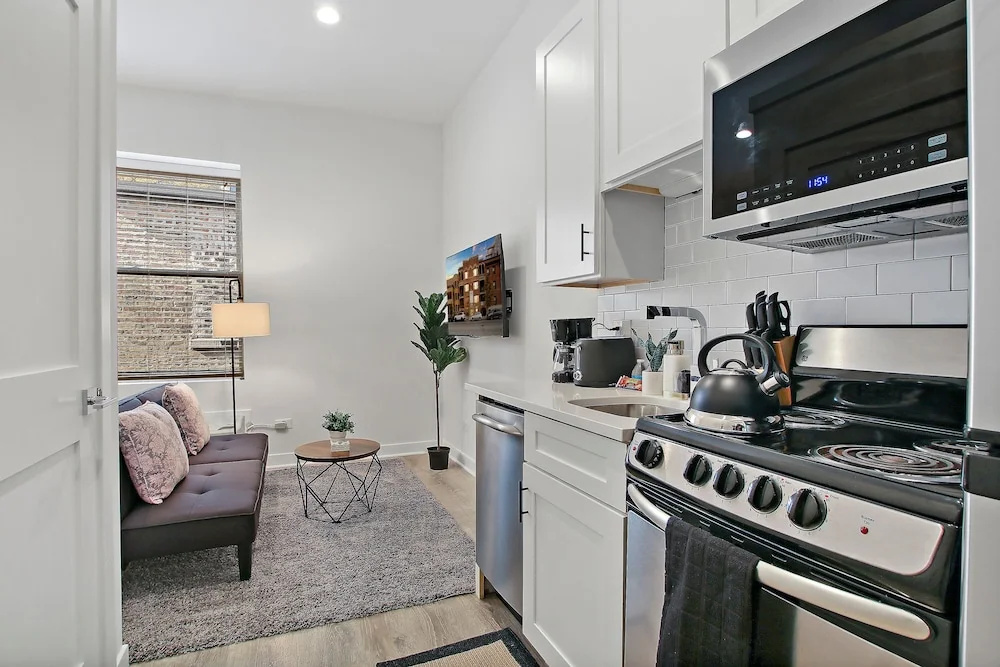 photo 1 of Uptown Studio Apt Near Shops in Montrose