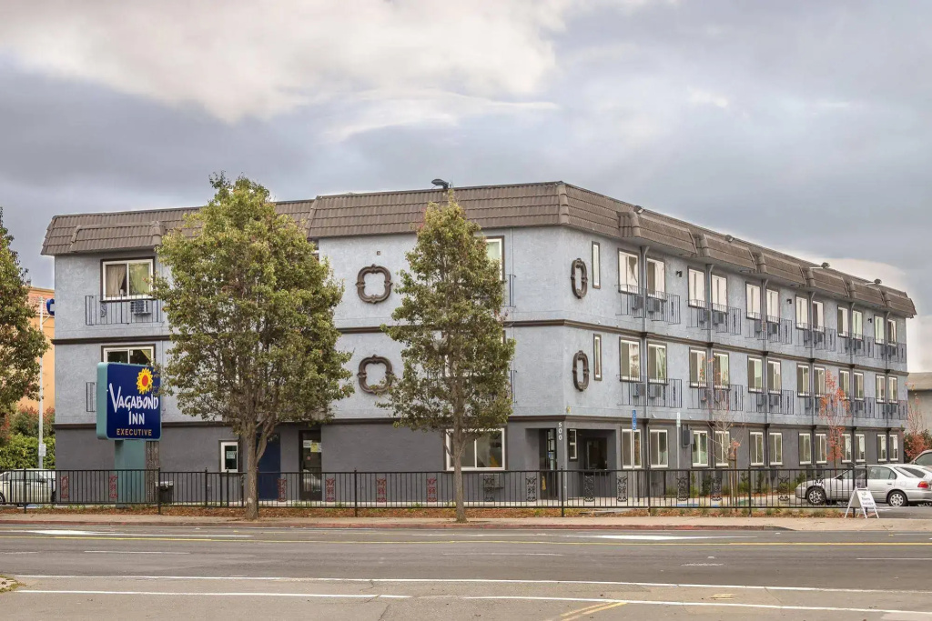 photo 1 of Americas Best Value Inn Hayward