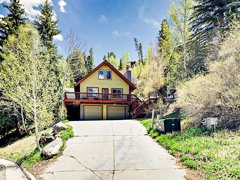 photo 1 of Vail Mountain Condo with Hot Tub by RedAwning