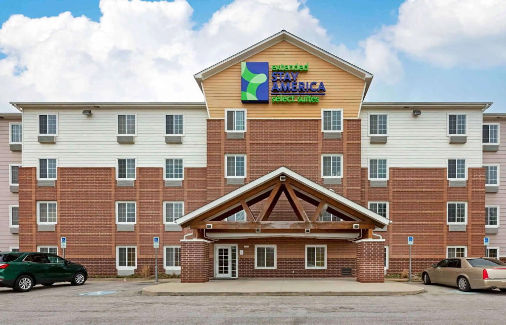 photo 1 of Extended Stay America Select Suites - Cleveland - Airport