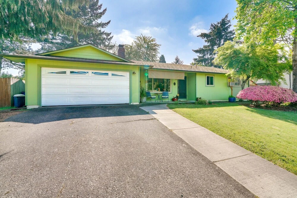 photo 1 of Vancouver Vacation Rental ~ 16 Mi to Portland!