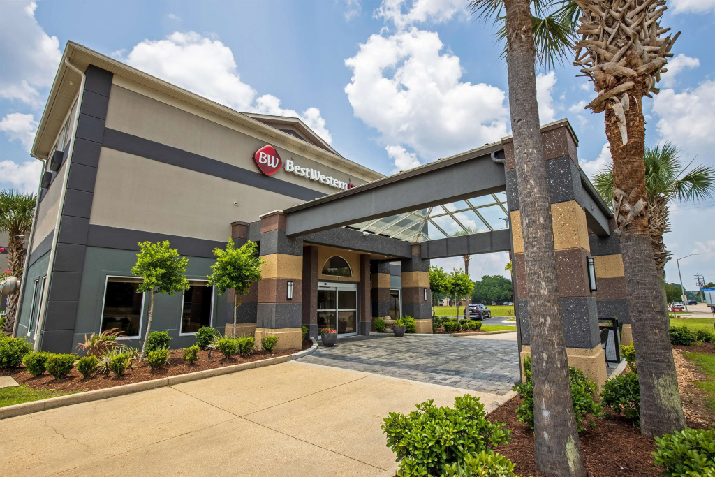 photo 1 of Best Western Plus Vermilion River Inn & Suites