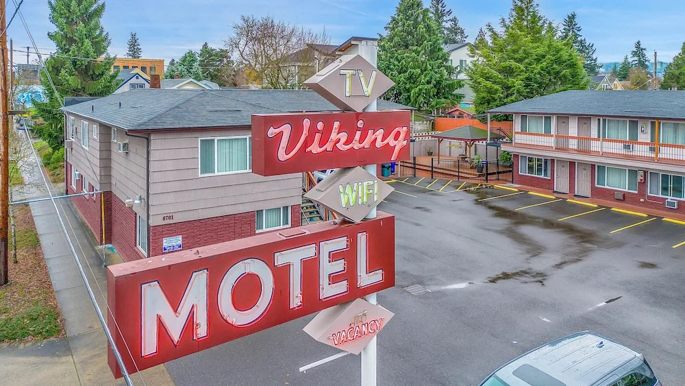 photo 1 of Viking Motel