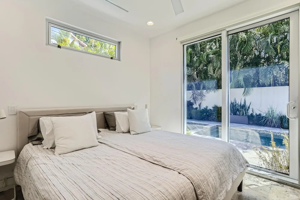 photo 1 of Villa Ardmore, 3 Bedrooms, 3.5 Baths, Pool