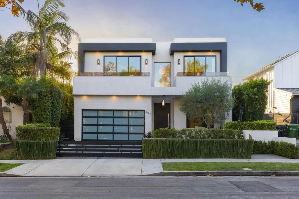 photo 1 of Villa California