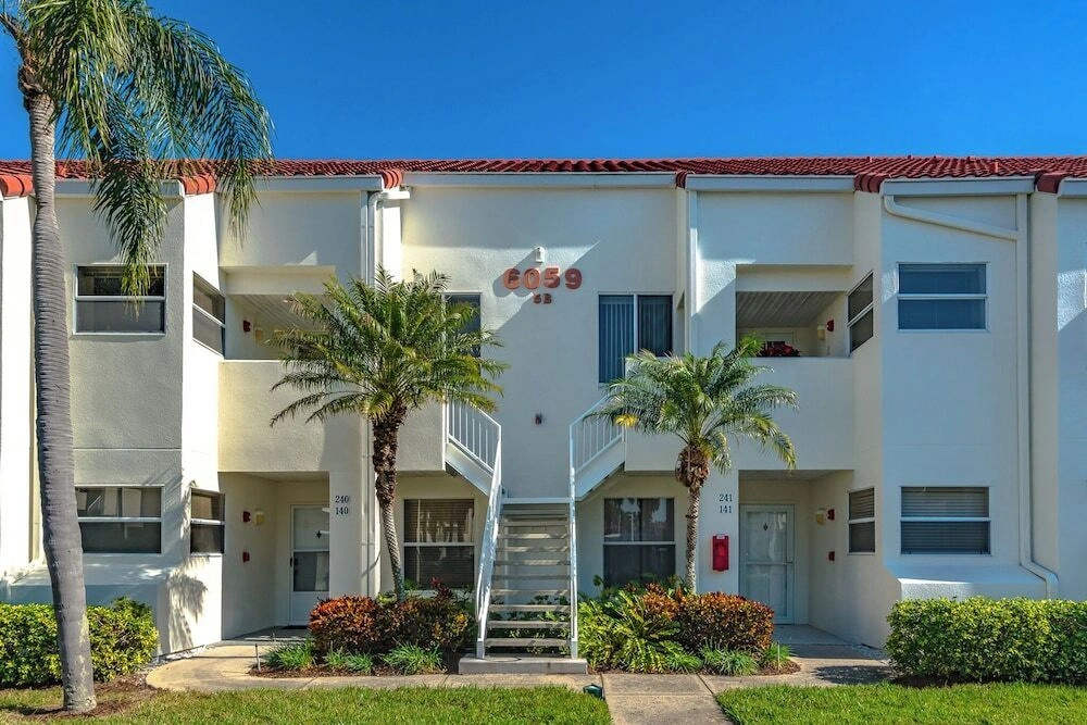 photo 1 of Vista Verde East 5-234