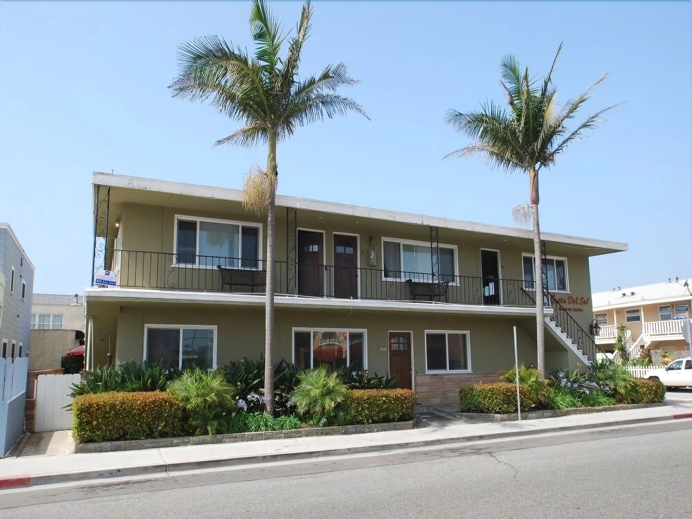 photo 1 of W Balboa 4 (68108) - 2 Br apts by RedAwning