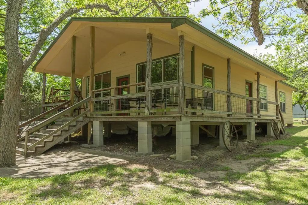 photo 1 of Wagon Wheel Rr9084ww Home