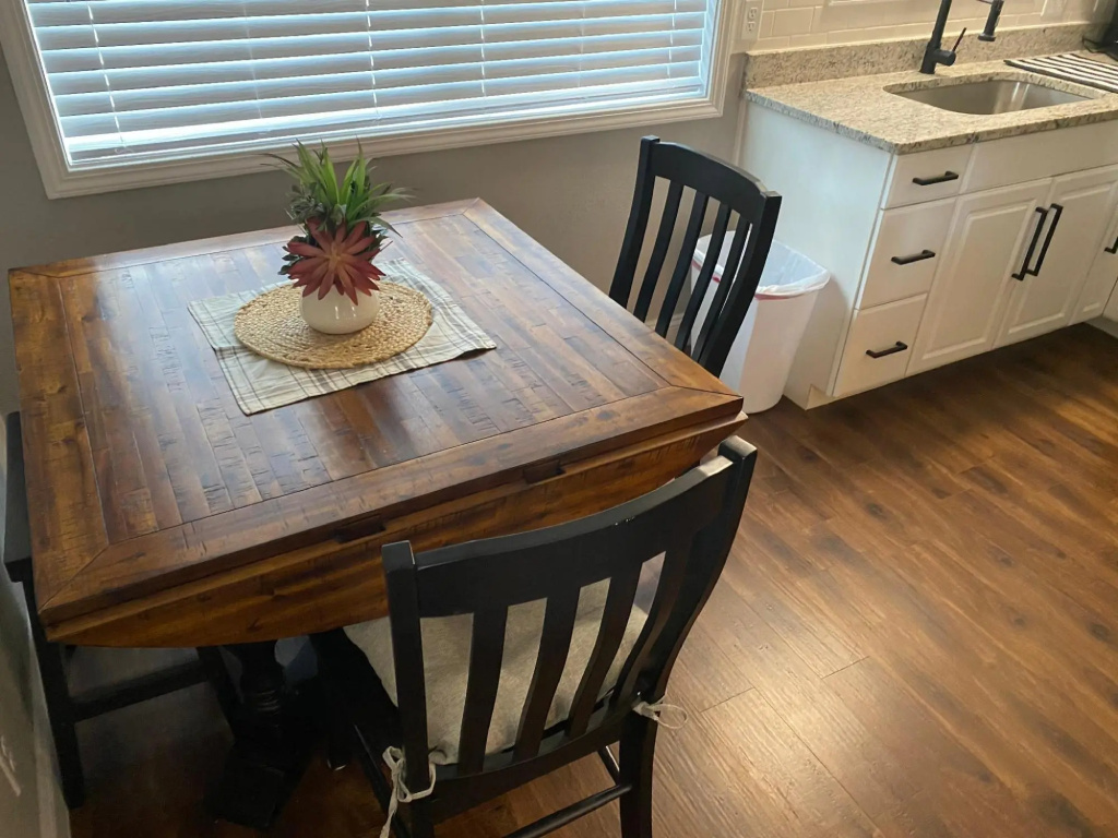 photo 1 of Walk in Townhouse 1 Block Off The Strip, New Furnishings, WIFI, 3 TV's