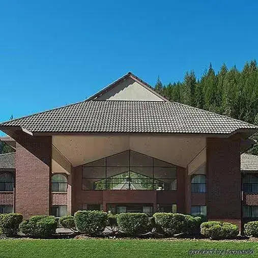 photo 1 of Wallace Inn