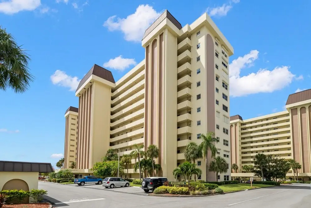 photo 1 of Washington Towers 109