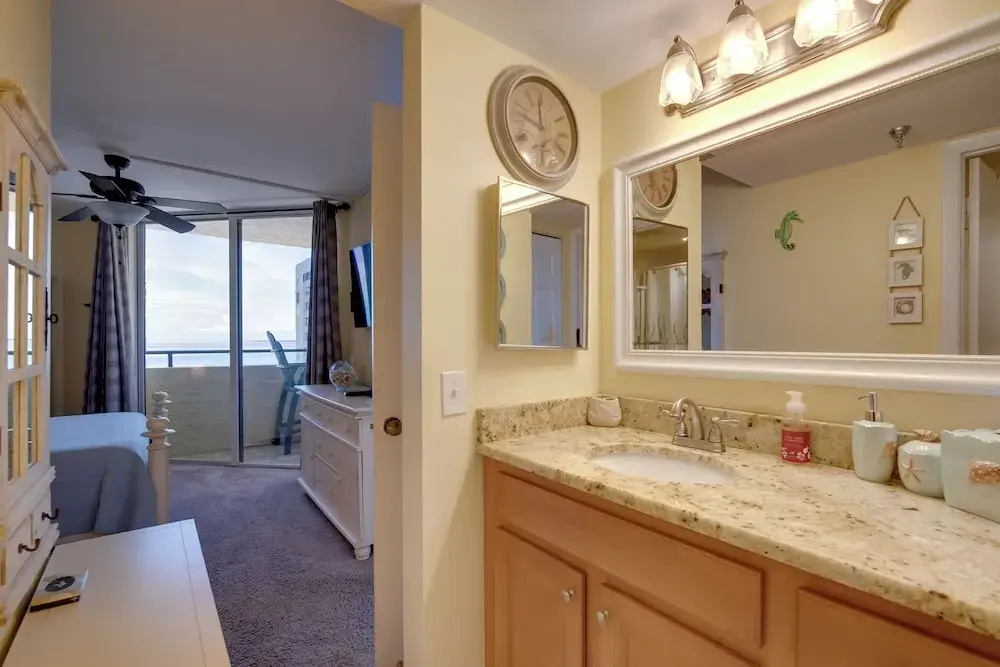 photo 1 of Waterfront Hudson Condo w/ Amenity Access!