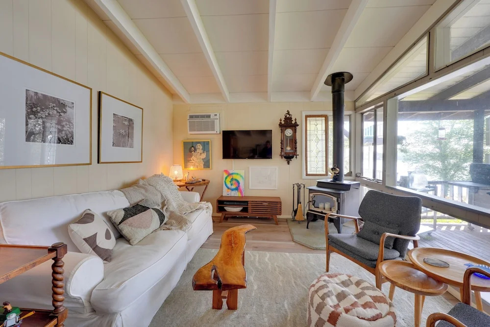 photo 1 of Waterfront White Lake Vacation Rental!