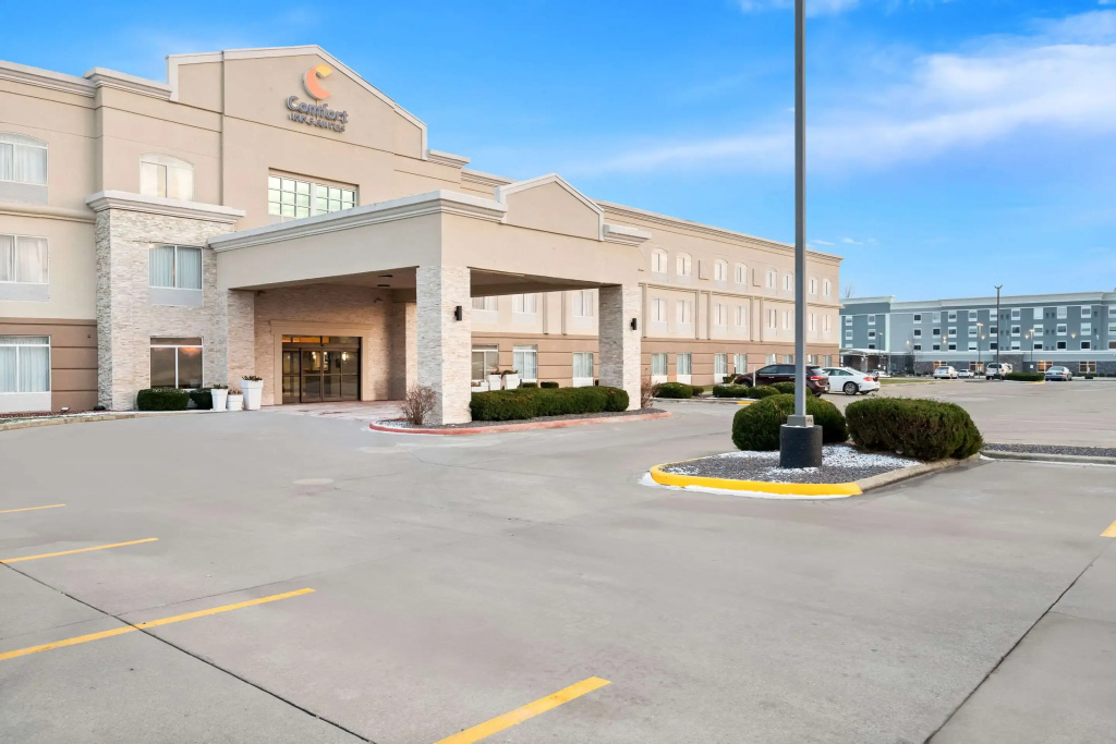 photo 1 of Comfort Inn & Suites Decatur - Forsyth