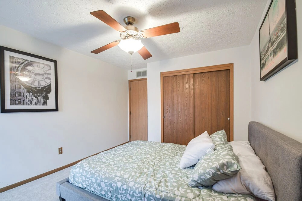 photo 1 of Welcoming Condo in Davenport: Central Location!