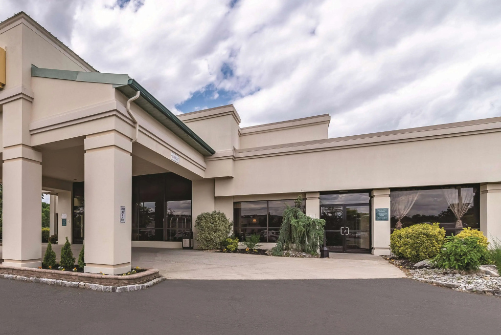 photo 1 of Ramada by Wyndham Fairfield NJ