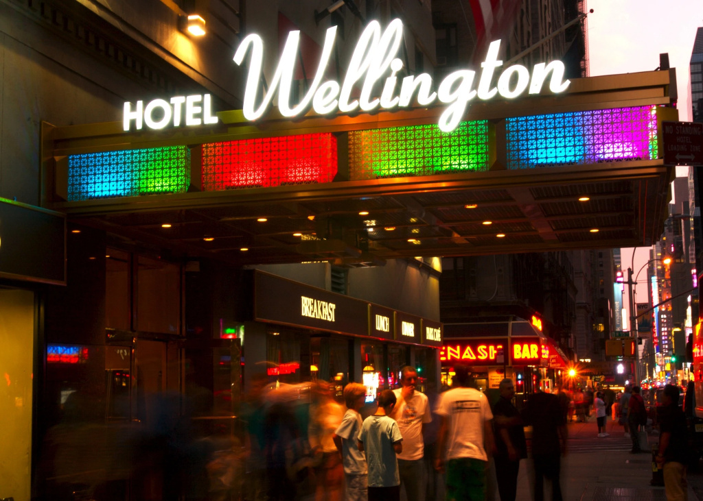 photo 1 of Wellington Hotel