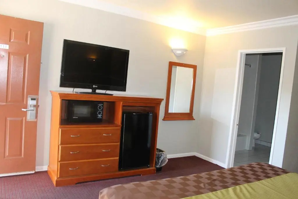 photo 1 of West Coast Inn - Near Gem Theatre