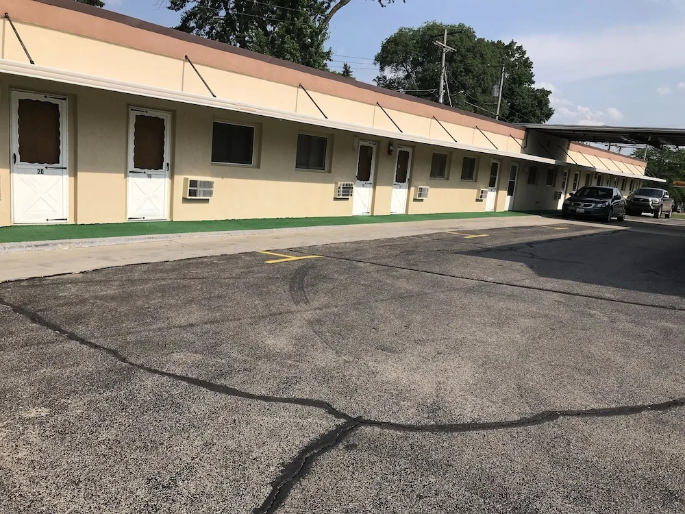 photo 1 of West Motel