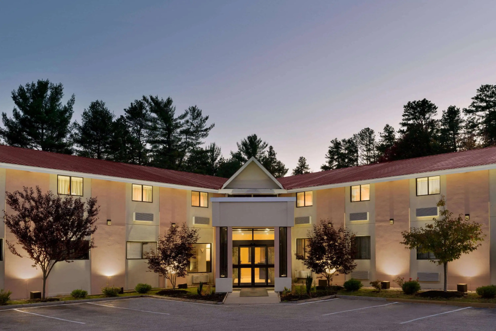 photo 1 of Days Inn by Wyndham Tamworth