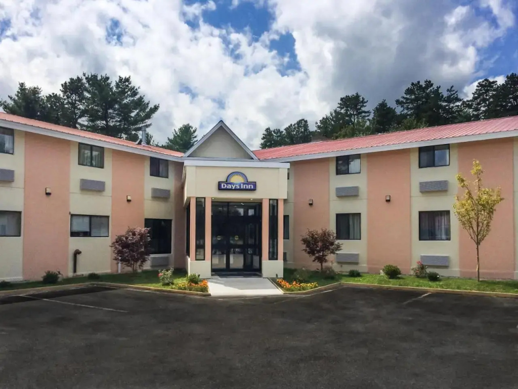 photo 1 of Days Inn Tamworth