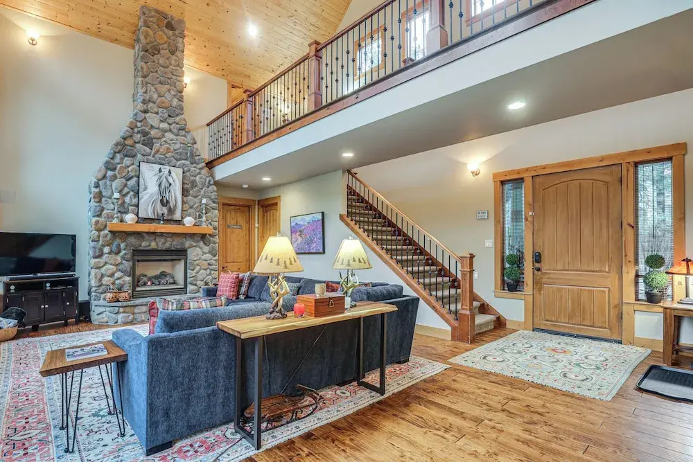 photo 1 of White Water Lodge