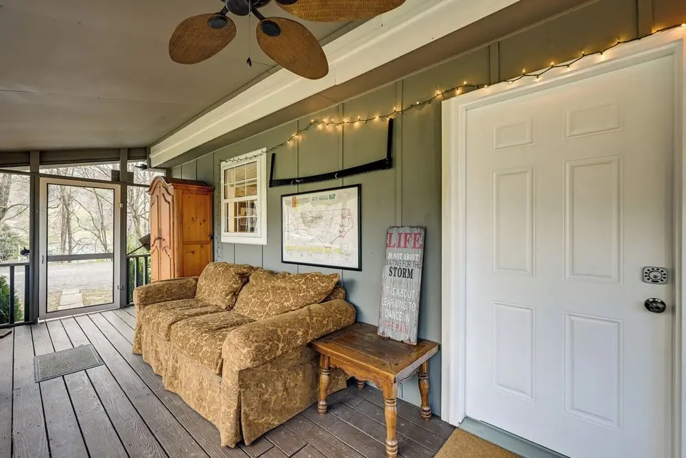 photo 1 of Ski & Hike/shared Hot Tub: Cozy Whittier Retreat!