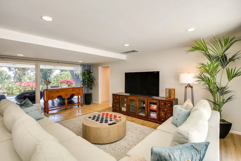 photo 1 of Whittier Vacation Rental: Close to Hiking Trails!