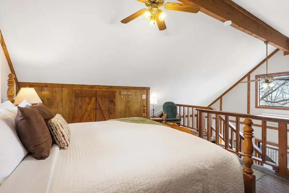 photo 1 of Windjammer Cottage - Branson