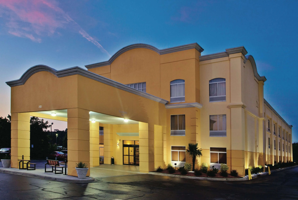photo 1 of La Quinta Inn & Suites by Wyndham Florence