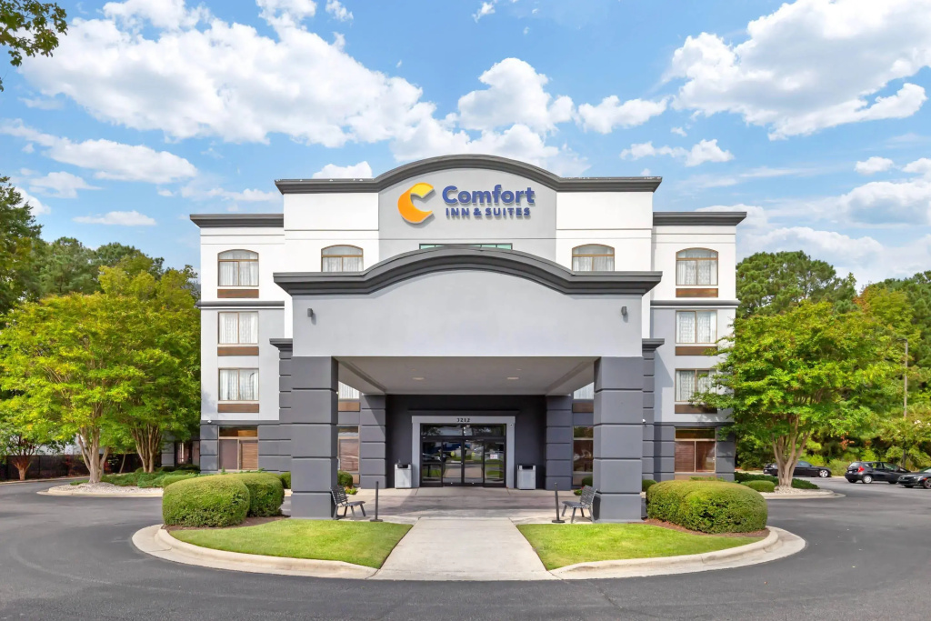 photo 1 of Comfort Inn & Suites Greenville Near East Carolina University