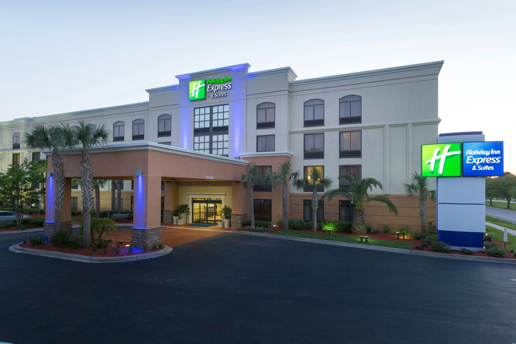photo 1 of Holiday Inn Express & Suites Jacksonville Airport by IHG