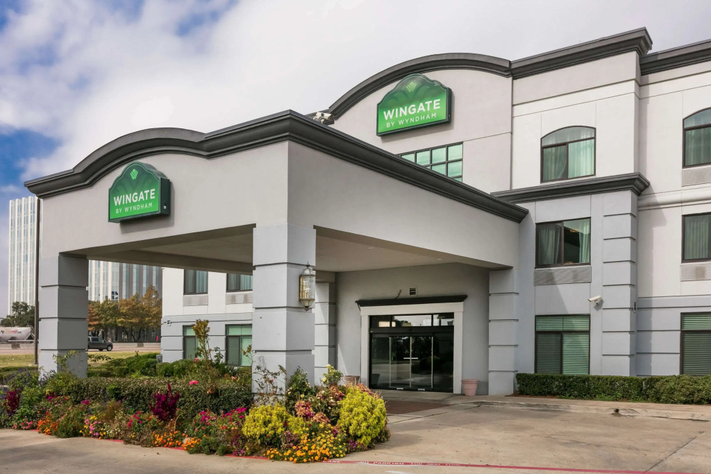 photo 1 of Wingate by Wyndham Dallas Love Field