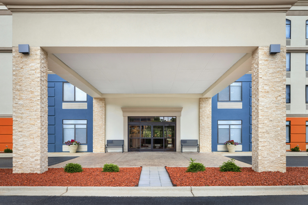 photo 1 of Holiday Inn Express Fayetteville – Fort Bragg by IHG