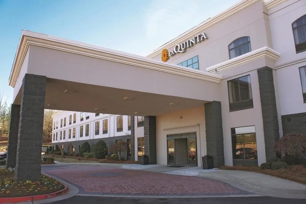 photo 1 of La Quinta Inn & Suites by Wyndham Kennesaw
